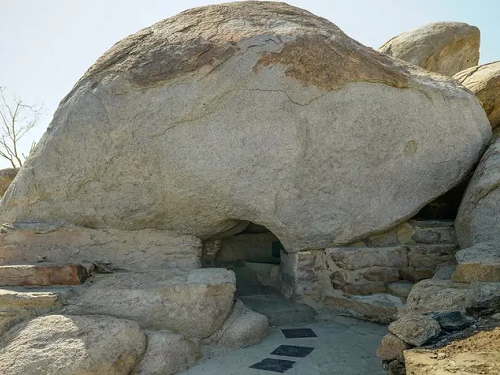 Ghar-E-Thawr